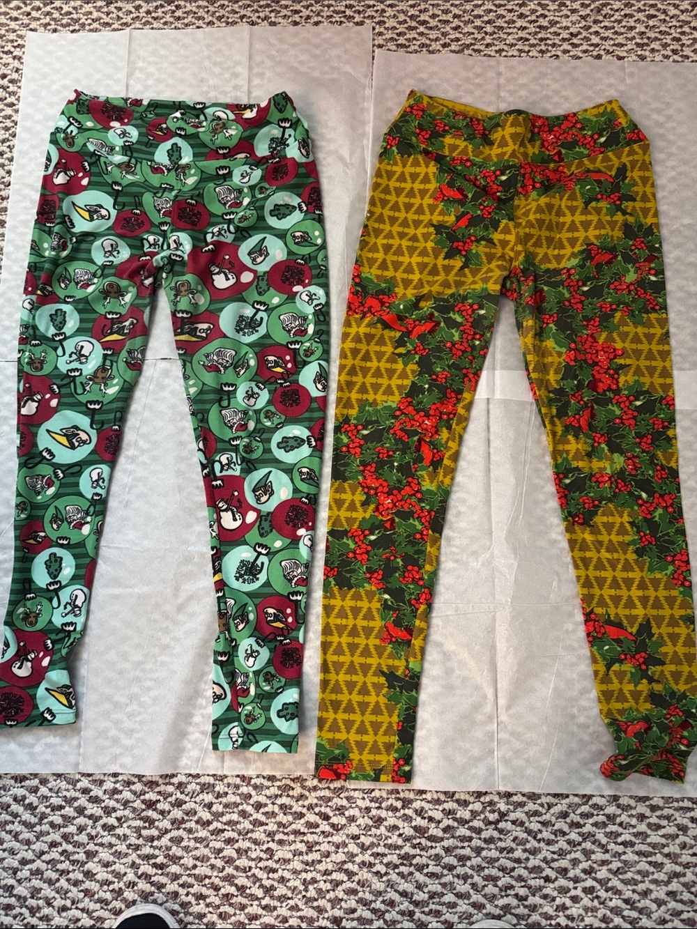 LuLaRoe Green and Yellow Holiday Print Leggings
